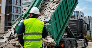 Вывоз строительного мусора в Морозовске: услуги лицензированной компании — ПроМусор